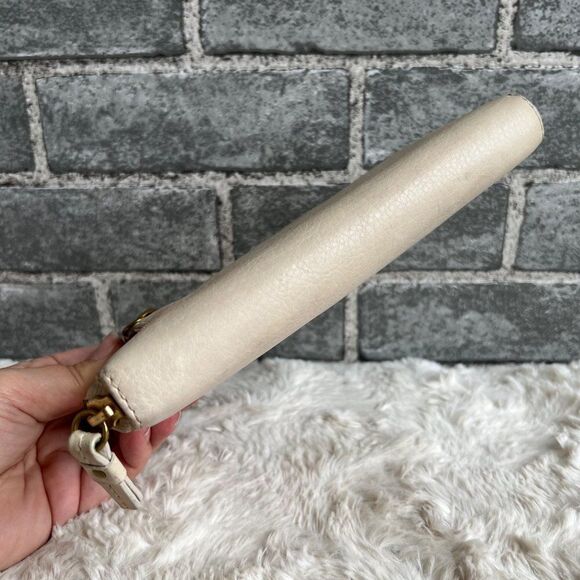 Fossil Bone Colored Leather Zip Wallet - Picture 4 of 4